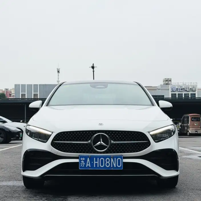 Mercedes-Benz A-class 2024 Model A 200 L Fashion Edition – фото 2