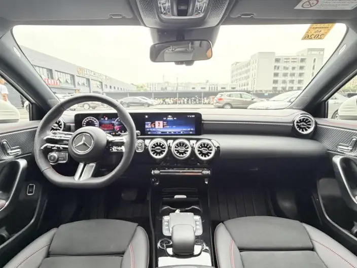 Mercedes-Benz A-class 2024 Model A 200 L Fashion Edition – фото 7