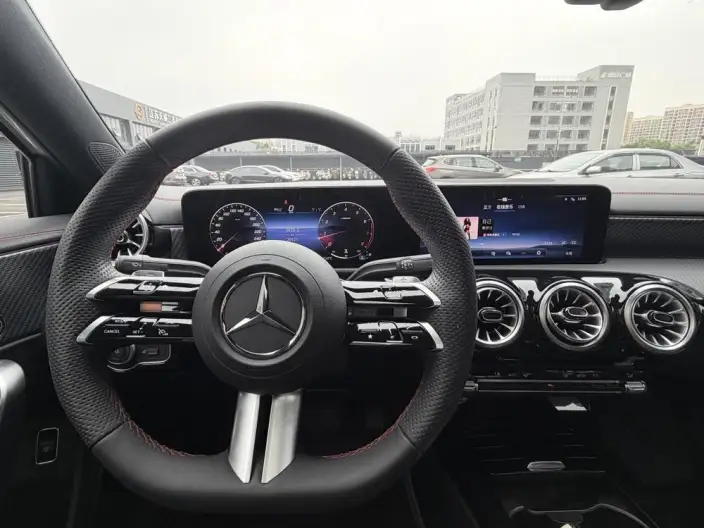 Mercedes-Benz A-class 2024 Model A 200 L Fashion Edition – фото 9