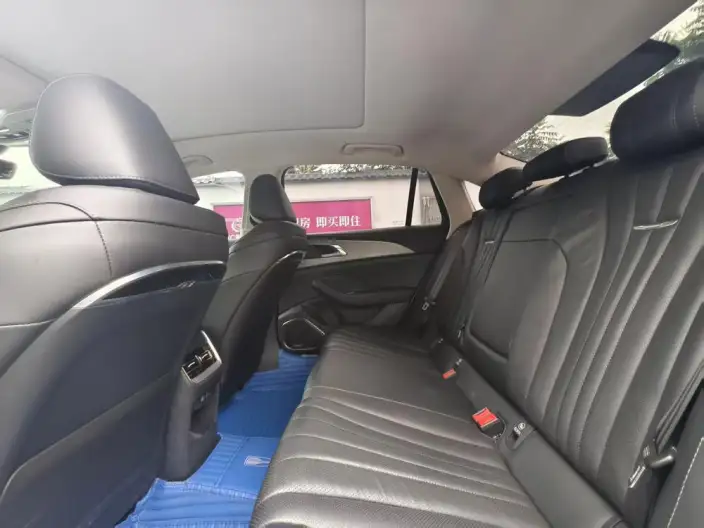 Hongqi H5 2024 Model 1.5T HEV Flag Enjoy Edition – фото 10