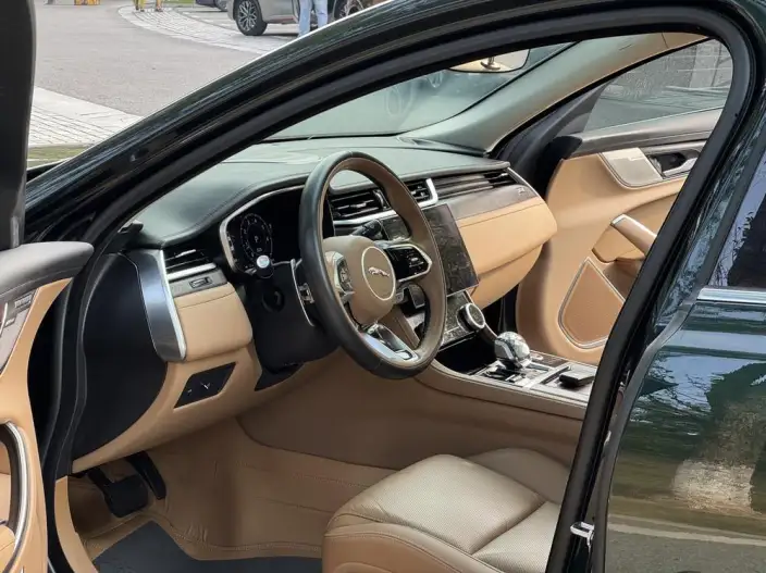 Jaguar XFL 2024 Model 2.0T P250 2WD Exclusive Deluxe Edition – фото 9