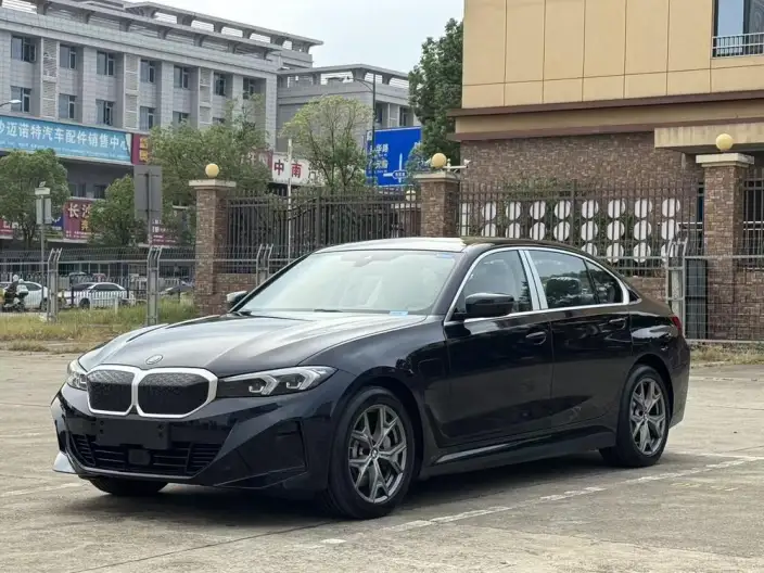 BMW i3 2025 Model eDrive35L – фото 1