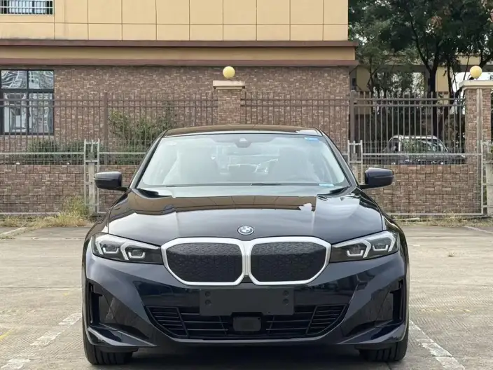 BMW i3 2025 Model eDrive35L – фото 2