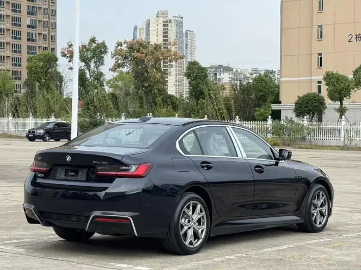 BMW i3 2025 Model eDrive35L – фото 6