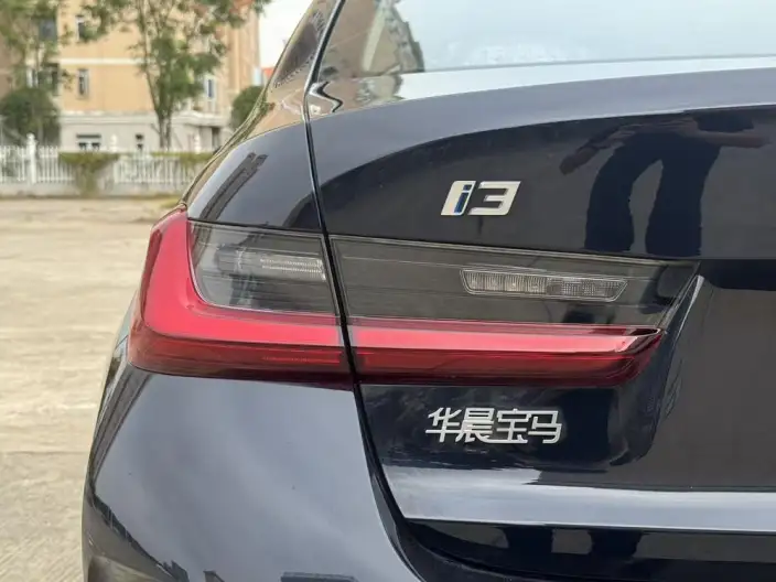 BMW i3 2025 Model eDrive35L – фото 8
