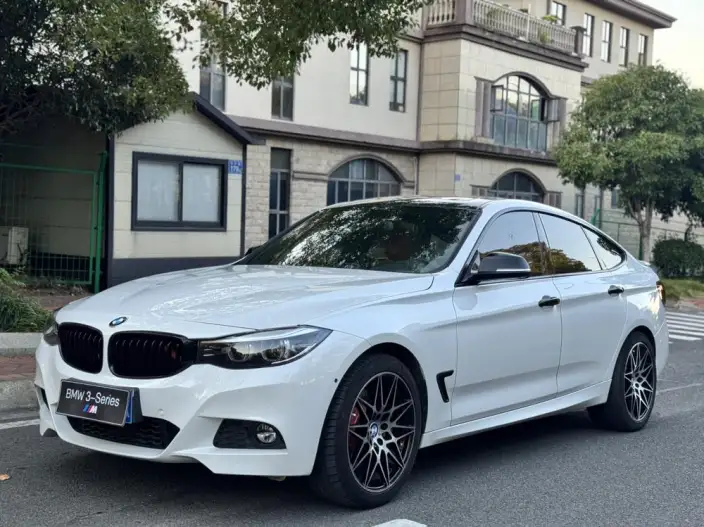BMW 3 Series Gran Turismo 2020 Model 320i M Sports Night Edition – фото 10