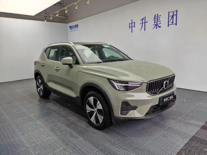 Volvo XC40 2025 Model B3 Smart Range Deluxe Edition – фото 3