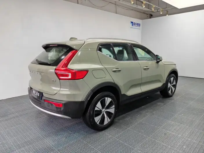 Volvo XC40 2025 Model B3 Smart Range Deluxe Edition – фото 7