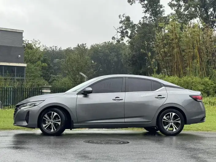Nissan Sylphy 2023 Model 1.6L CVT Yuexiang Edition – фото 3