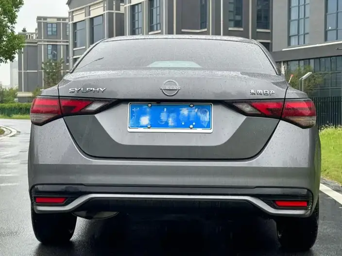 Nissan Sylphy 2023 Model 1.6L CVT Yuexiang Edition – фото 4