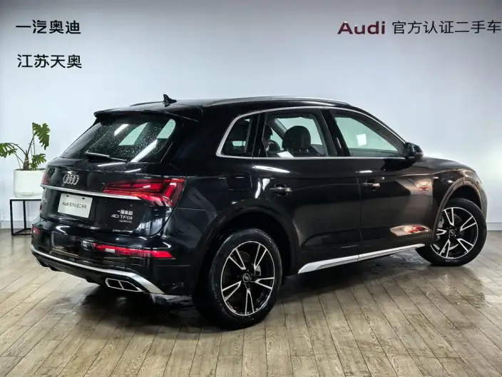 Audi Q5L 2024 Model 40TFSI Fashion Dynamic Model – фото 4