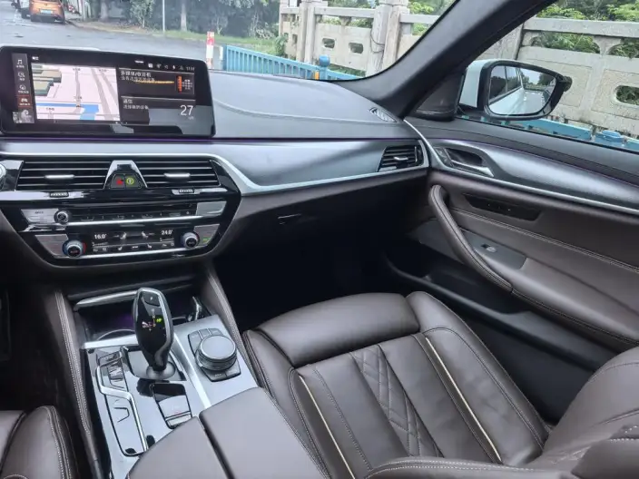 BMW 5 Series Imported 2022 Model Facelift II 540i Fashion edition M Sports Set – фото 8