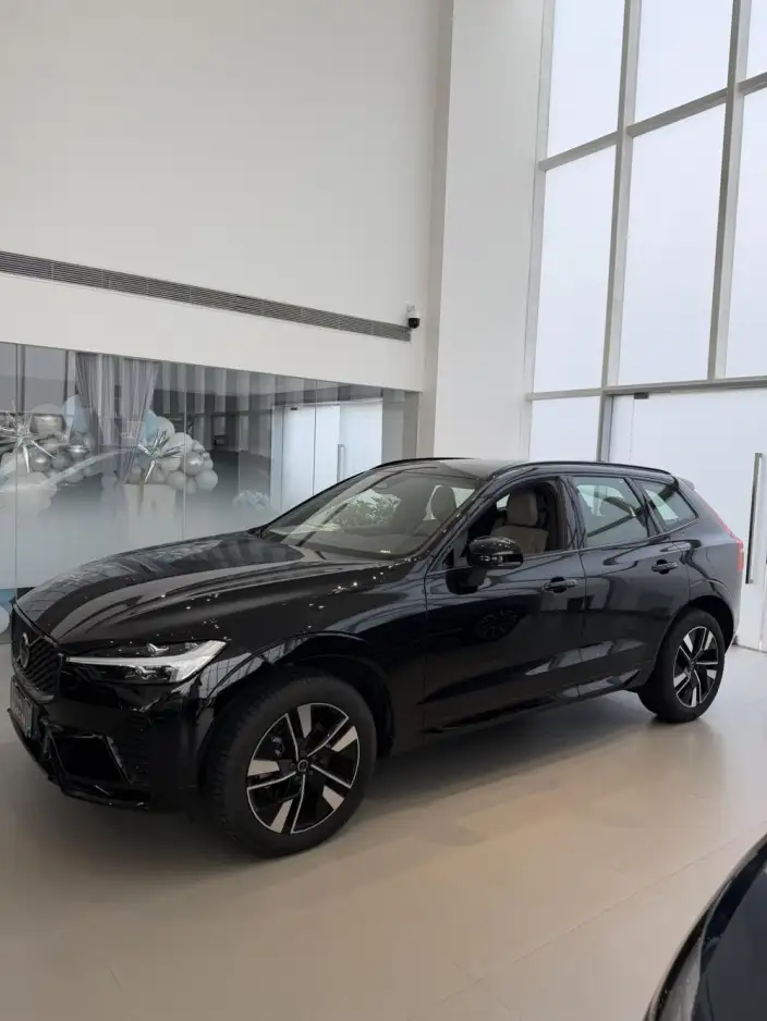 Volvo XC60 2026 Model B5 4WD Smart Range Deluxe Edition – фото 6