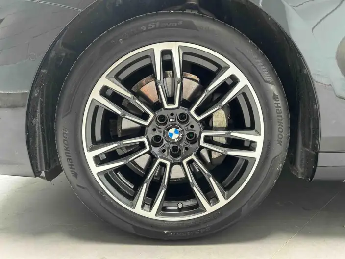 BMW 5 Series 2026 Model 530Li Leading Model M Sports Set
