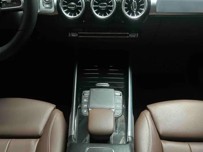 Mercedes-Benz GLB 2022 Model GLB 200 Dynamic Model – фото 8