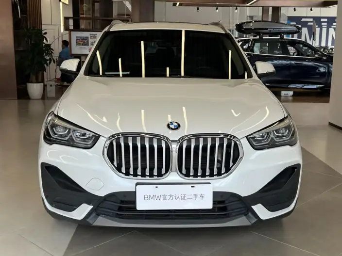 BMW X1 2021 Model sDrive20Li Fashion Model – фото 2