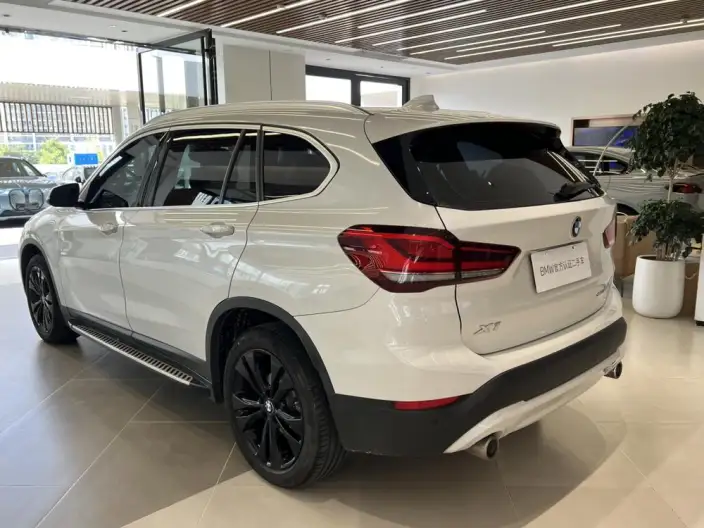 BMW X1 2021 Model sDrive20Li Fashion Model – фото 4