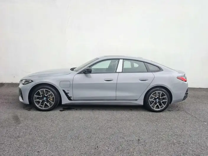 BMW i4 2023 Model eDrive40 – фото 3