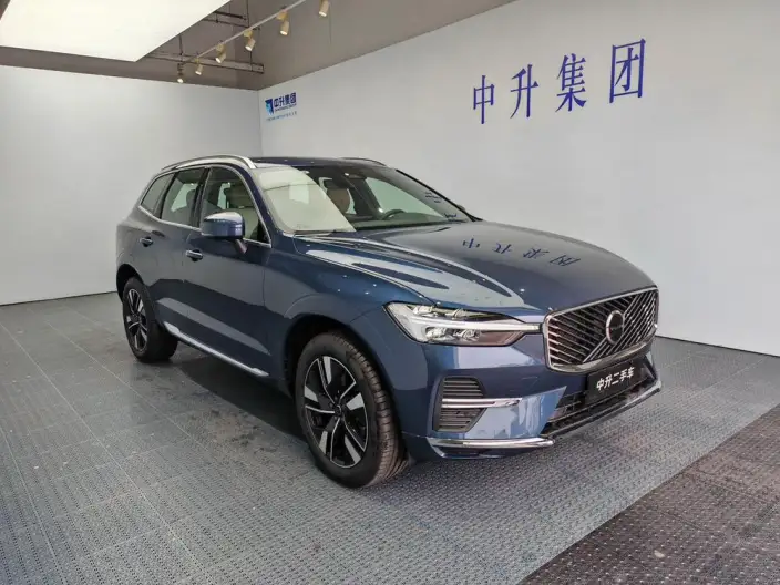 Volvo XC60 2026 Model B5 4WD Smart Range Deluxe Edition – фото 3