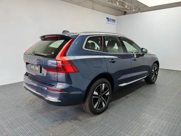 Volvo XC60 2026 Model B5 4WD Smart Range Deluxe Edition – фото 7