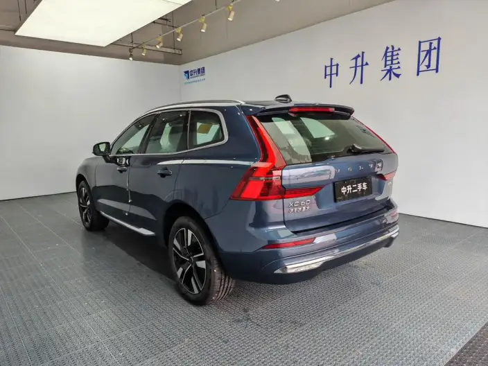 Volvo XC60 2026 Model B5 4WD Smart Range Deluxe Edition – фото 5