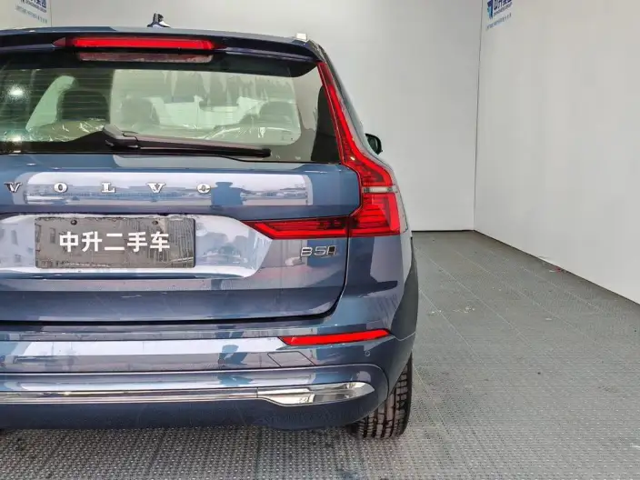 Volvo XC60 2026 Model B5 4WD Smart Range Deluxe Edition – фото 8