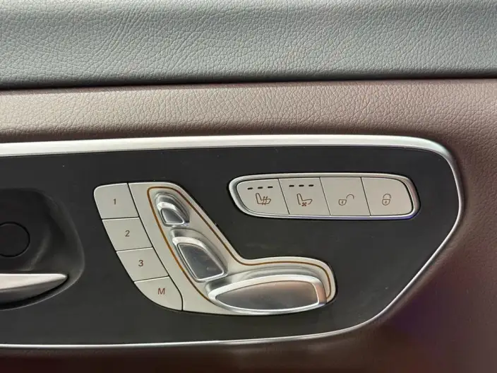 Mercedes-Benz V-Class 2022 Model V 260 L Long wheelbase Deluxe Edition – фото 6