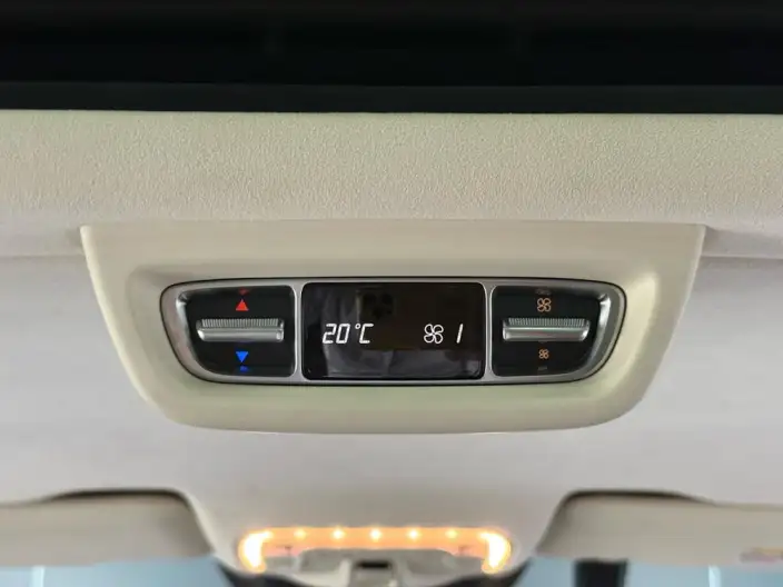 Mercedes-Benz V-Class 2022 Model V 260 L Long wheelbase Deluxe Edition – фото 8