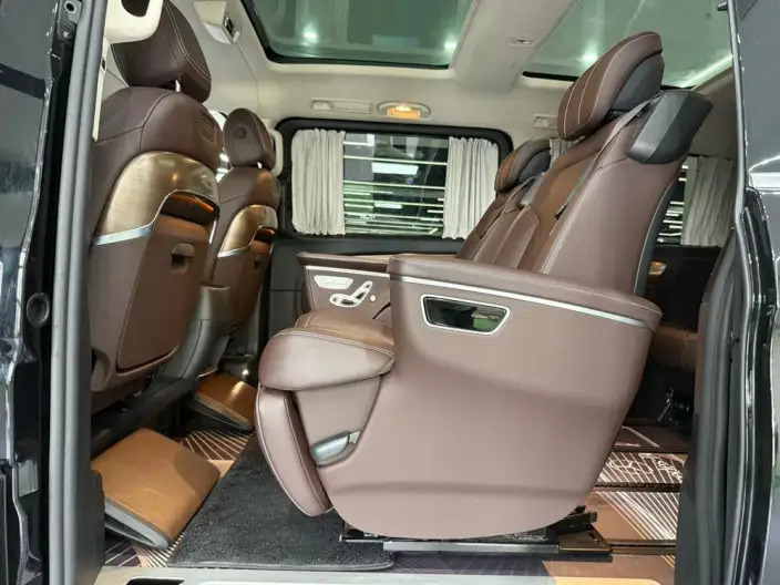 Mercedes-Benz V-Class 2022 Model V 260 L Long wheelbase Deluxe Edition – фото 9