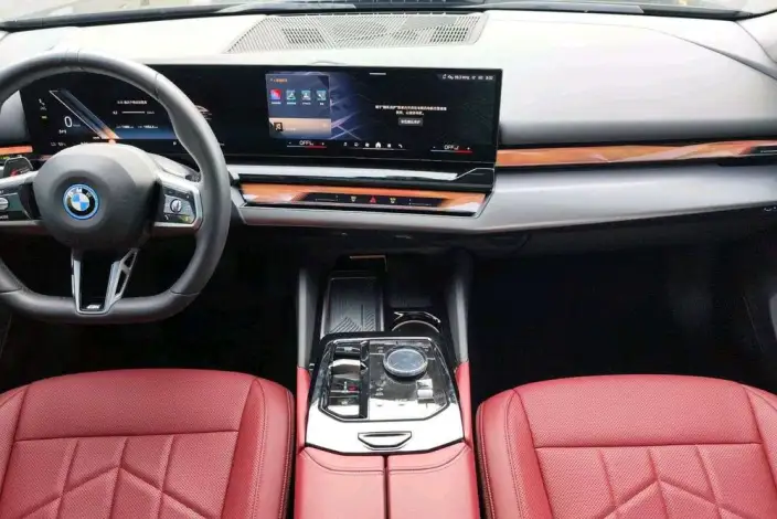 BMW i5 2025 Model eDrive35L M Sports Set – фото 7