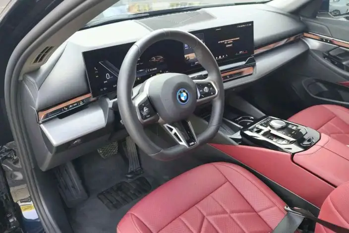BMW i5 2025 Model eDrive35L M Sports Set – фото 8