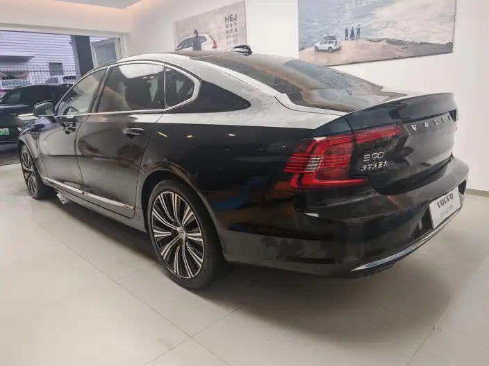 Volvo S90 2025 Model B5 Smart Range Deluxe Edition – фото 5