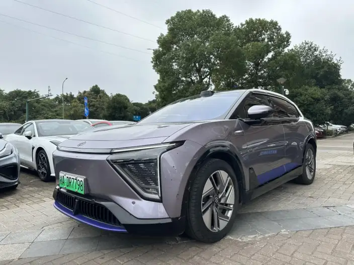 HiPhi HiPhi Y 2023 Model 560km Elite Edition – фото 1