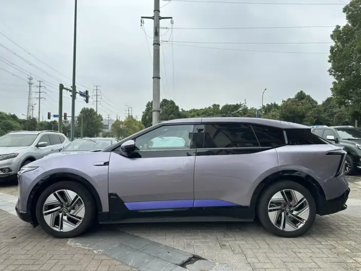HiPhi HiPhi Y 2023 Model 560km Elite Edition – фото 4
