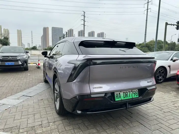 HiPhi HiPhi Y 2023 Model 560km Elite Edition – фото 5
