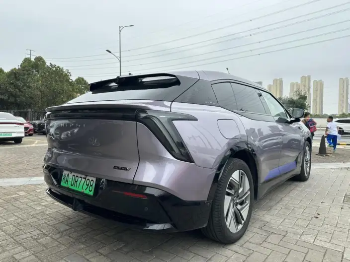 HiPhi HiPhi Y 2023 Model 560km Elite Edition – фото 7