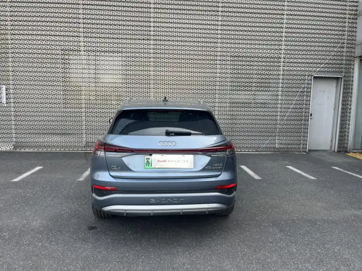 Audi Q4 e-tron 2024 Model 40 e-tron Genesis Edition – фото 3