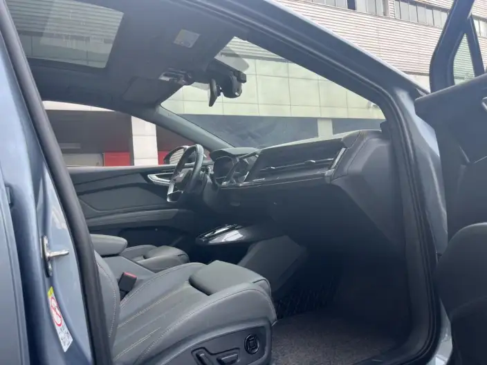 Audi Q4 e-tron 2024 Model 40 e-tron Genesis Edition – фото 10
