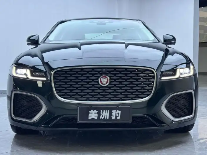 Jaguar XFL 2025 Model 2.0T P250 2WD Exclusive Deluxe Edition