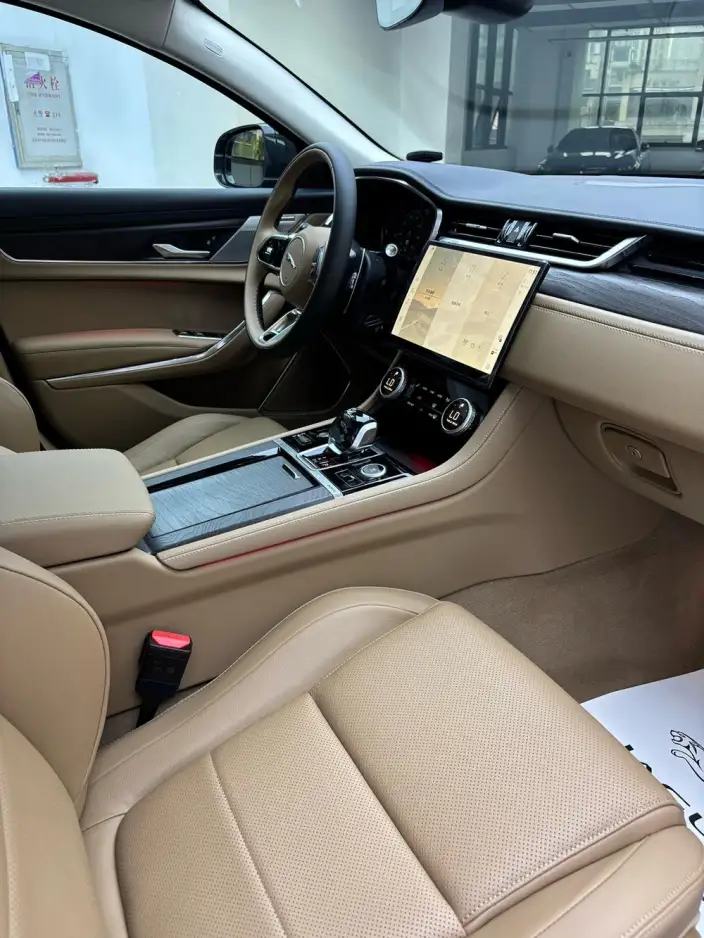 Jaguar XFL 2025 Model 2.0T P250 2WD Exclusive Deluxe Edition – фото 9