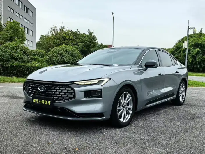 Ford Mondeo 2022 Model Facelift EcoBoost 245 Luxury Model – фото 1