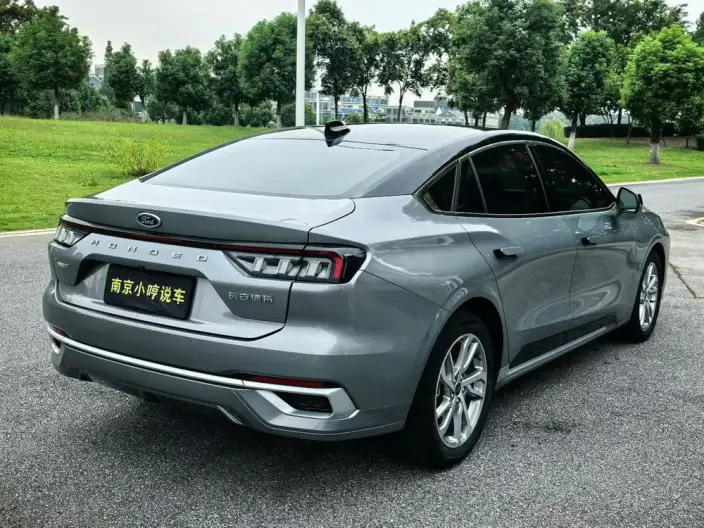 Ford Mondeo 2022 Model Facelift EcoBoost 245 Luxury Model – фото 6