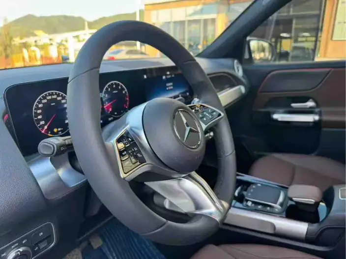 Mercedes-Benz GLB 2024 Model Facelift GLB 220 Dynamic Model – фото 6