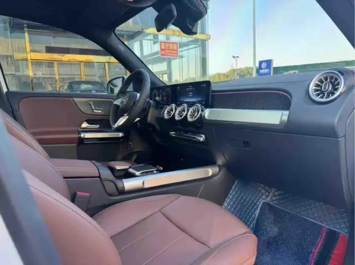Mercedes-Benz GLB 2024 Model Facelift GLB 220 Dynamic Model – фото 7