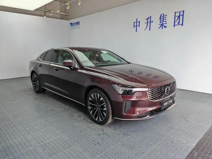 Volvo S90 2026 Model B5 Smart Range Deluxe Edition – фото 3