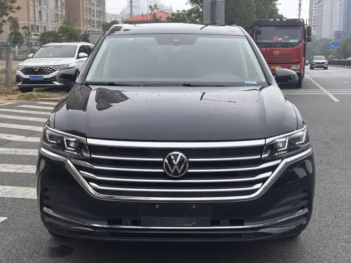 Viloran 2022 Model 330TSI Business Edition – фото 2
