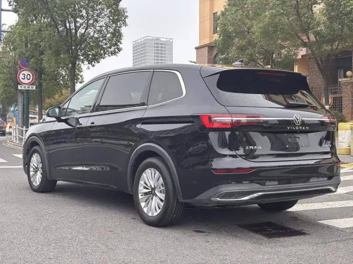 Viloran 2022 Model 330TSI Business Edition – фото 4