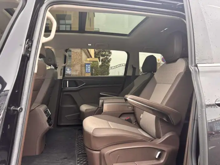Viloran 2022 Model 330TSI Business Edition – фото 9