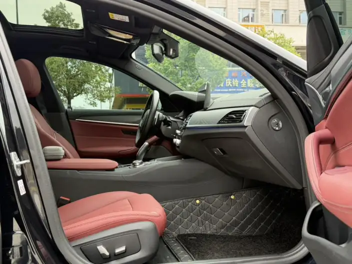 BMW 5 Series 2023 Model 530Li Leading Model M Sports Set – фото 10