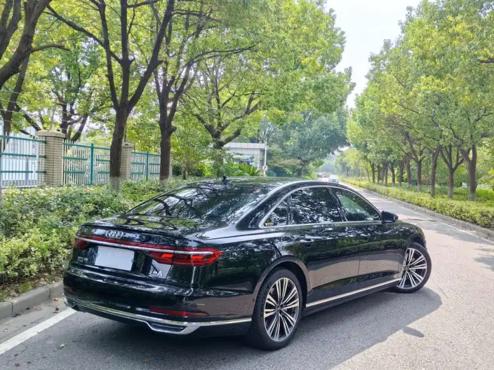 Audi A8 2021 Model A8L 55 TFSI quattro Noble Model – фото 7